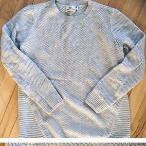 Vineyard vines grey sweater